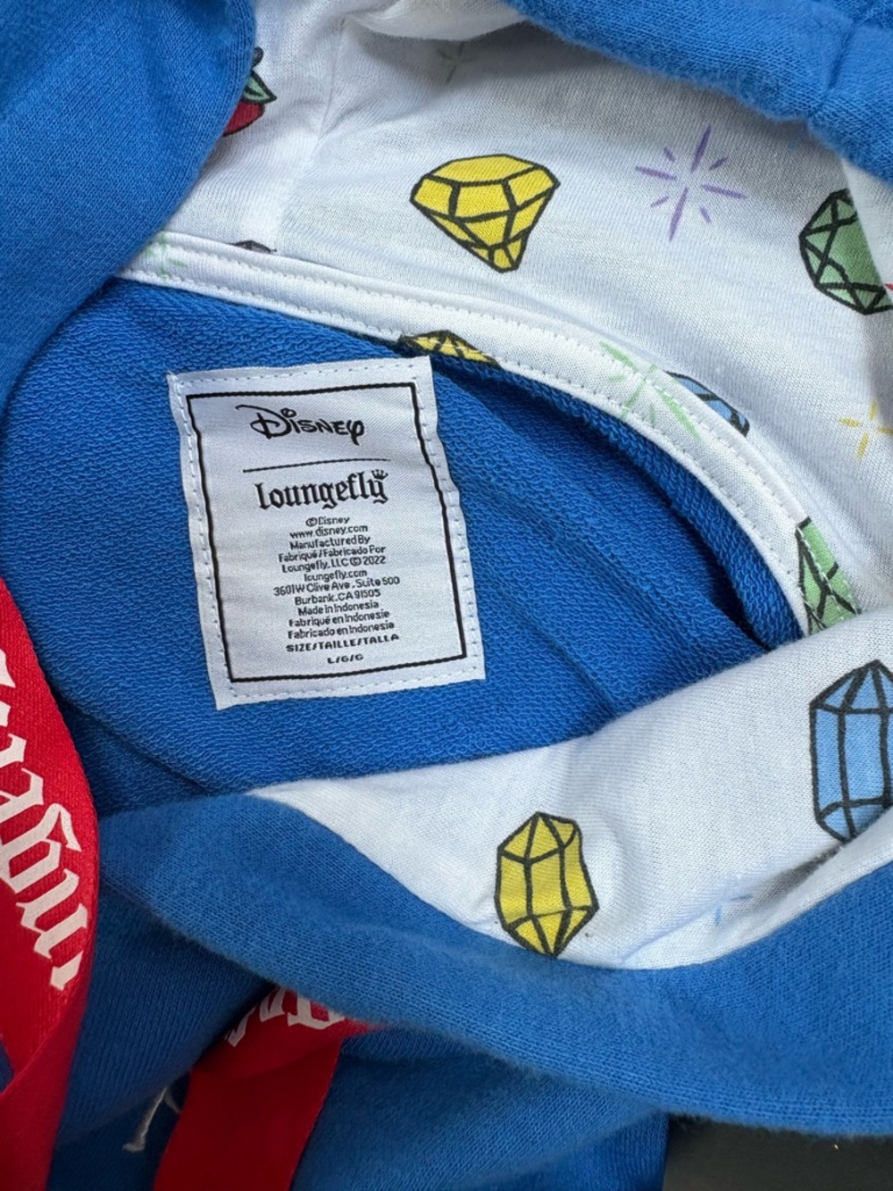 Loungefly Disney Princess Snow White sweatshirt NWT size Large - Picture 11 of 11